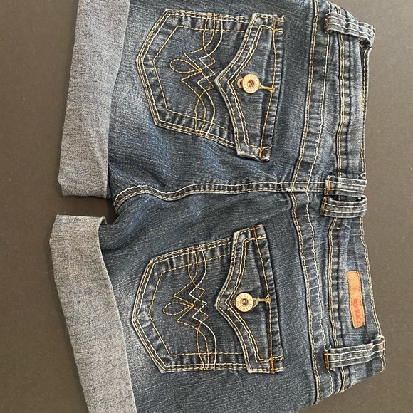 Bongo Jean shorts - Picture 2 of 3